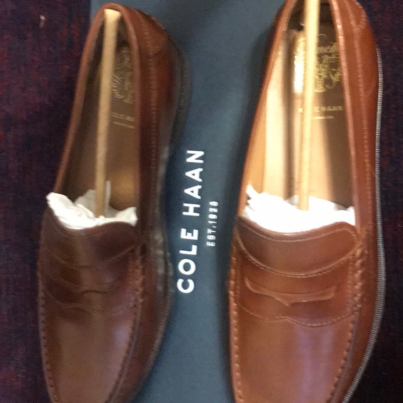 COLE HAAN SHOES - Picture 1 of 3